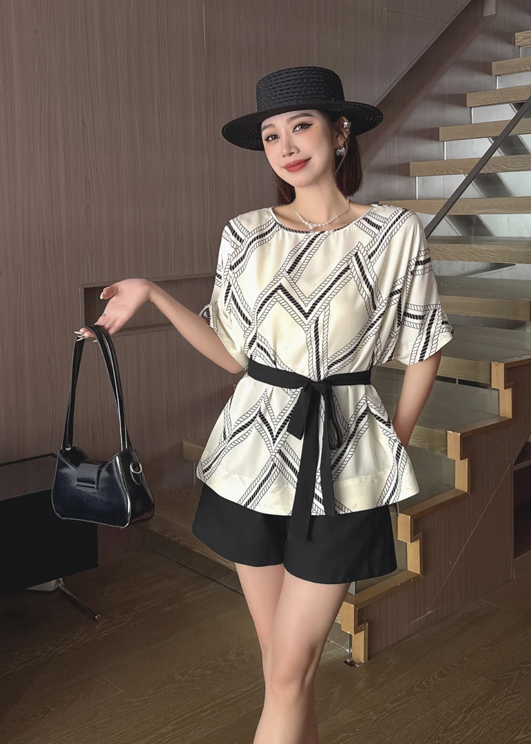 老钱风2025夏季四季青新款复古草纹印花松弛感上衣