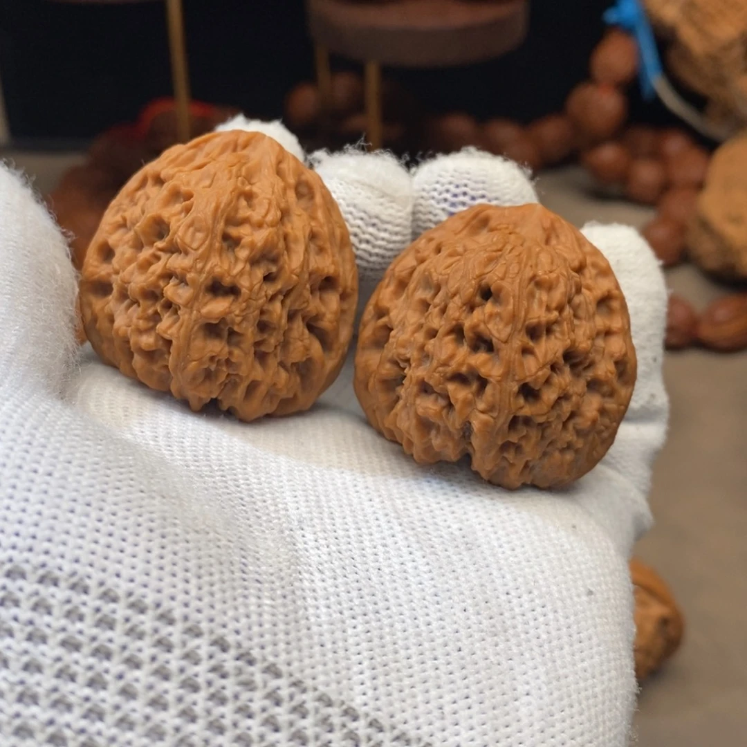 文玩核桃把件三角南将石38