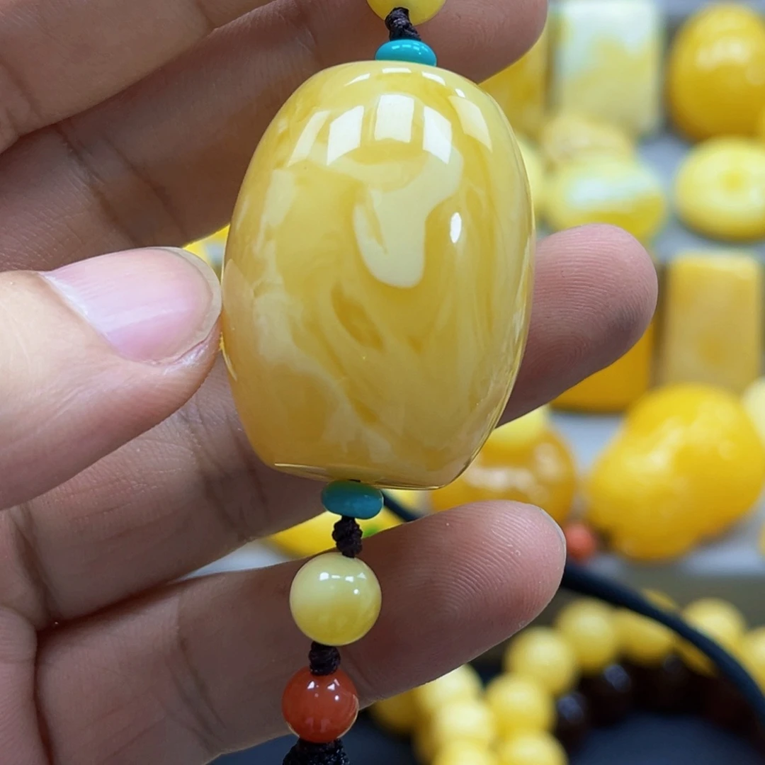 蜜蜡未镶嵌珠宝奇石