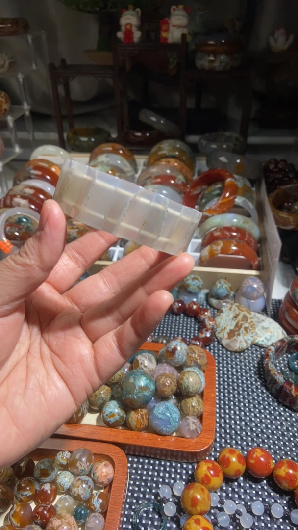 精品玛瑙手牌，男女同款