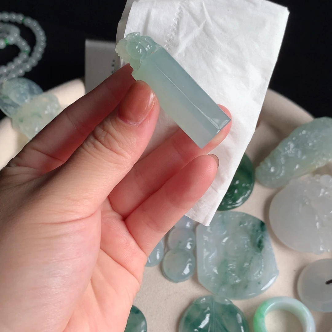 翡翠未镶嵌吊坠(不含链)翡翠