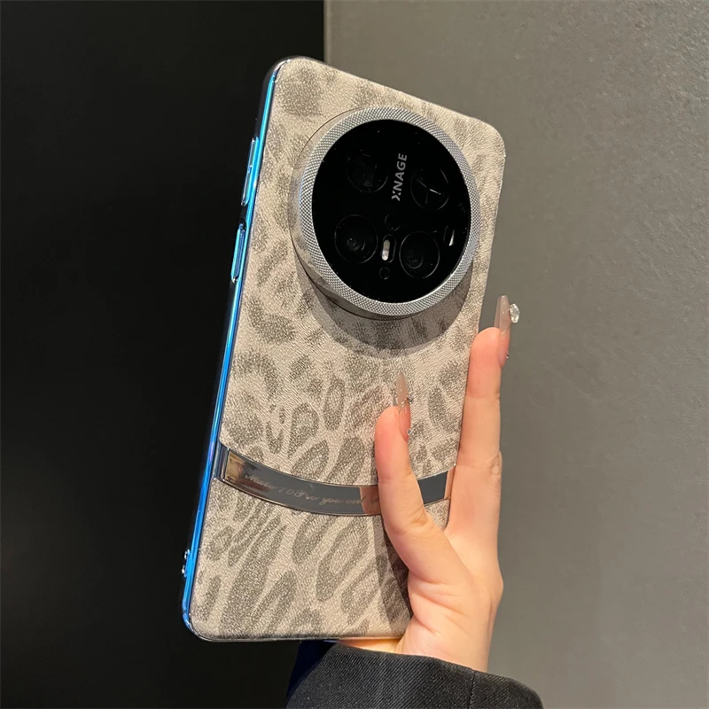适用华为mate70pro+手机壳高级电镀拼接素皮豹纹mate60/70RS新款