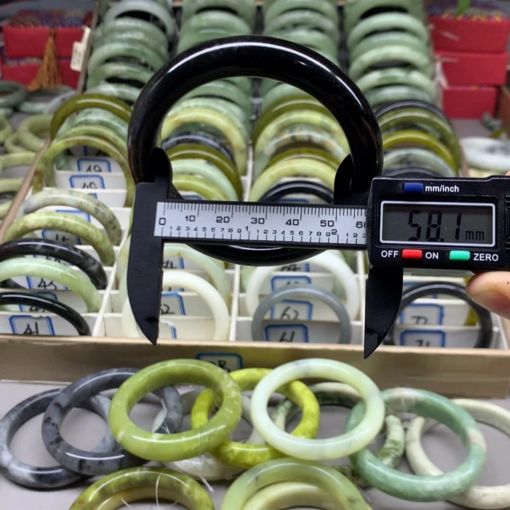 未镶嵌蛇纹石玉手镯46