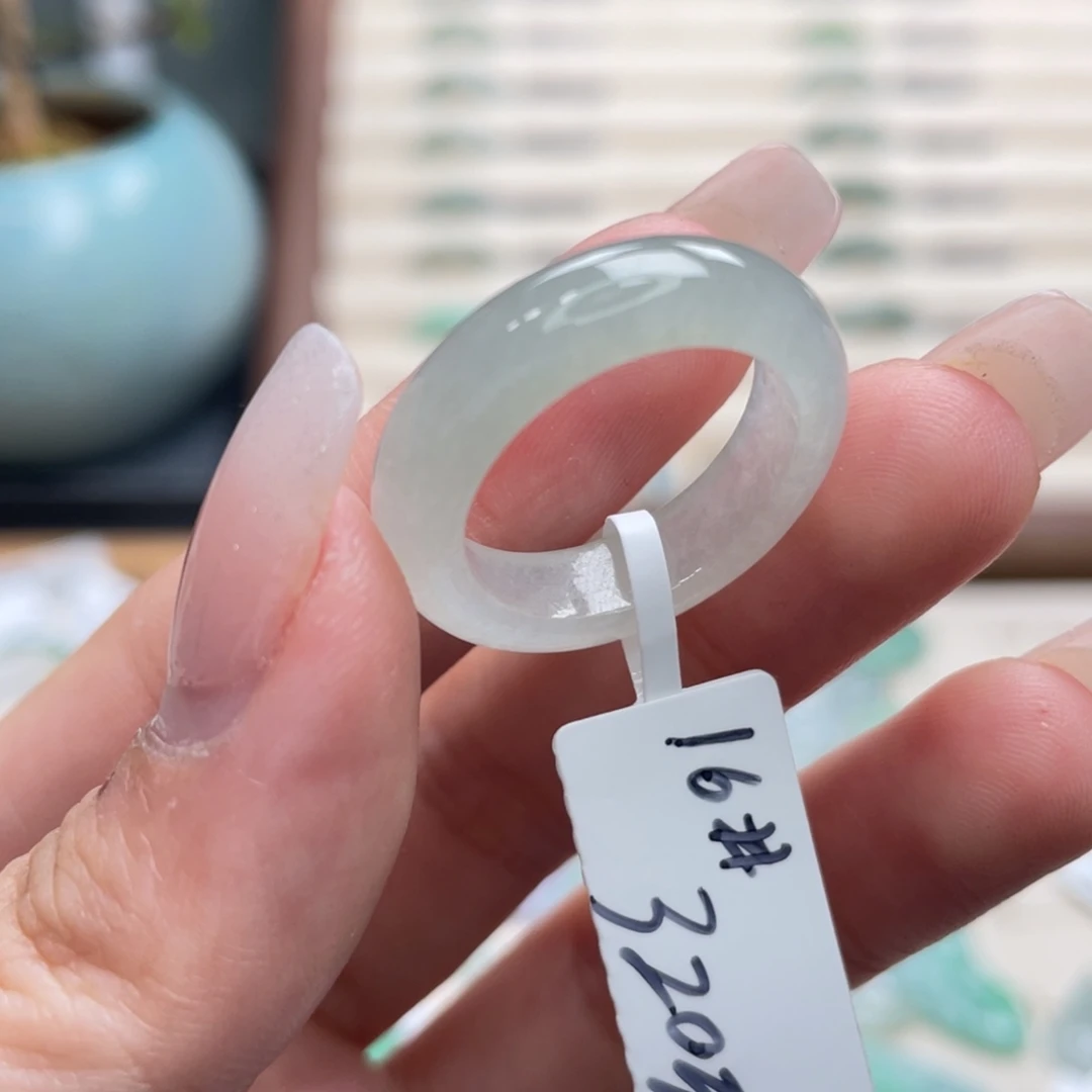 ****ღ翡翠未镶嵌戒圈a33港圈16冰绿底