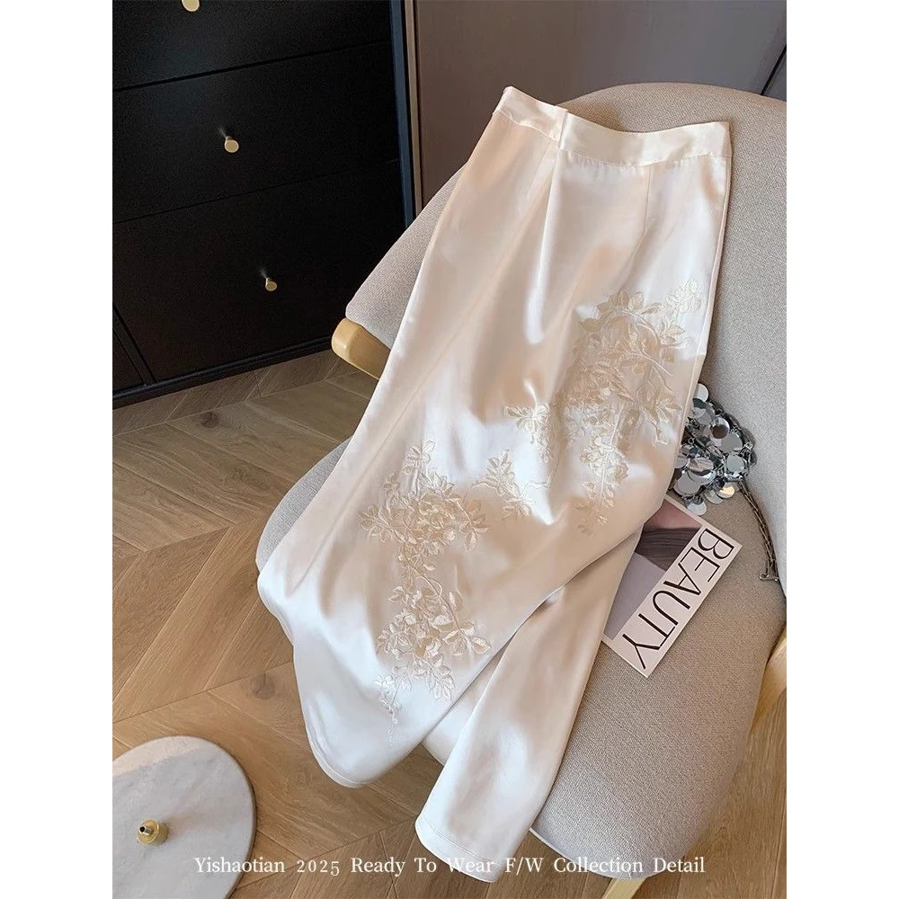 重工刺绣新中式缎面半身裙女春夏新款高级感气质百搭显瘦国风裙子