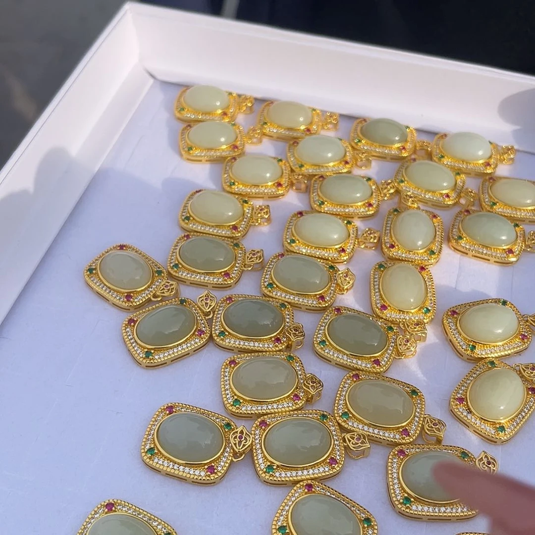 和田玉颈饰未镶嵌多样性发货，发其一