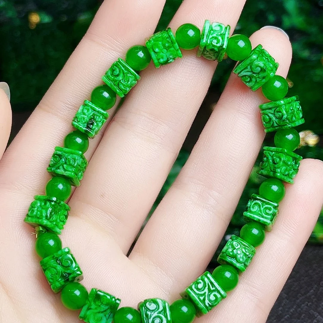 颈饰未镶嵌翡翠多样性