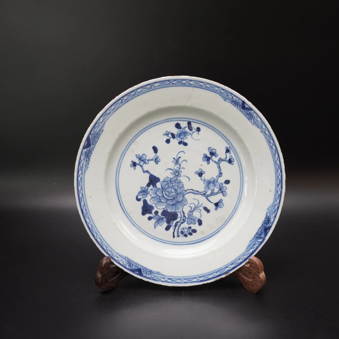Lot.25071631清乾隆青花赏盘 直径：约23cm