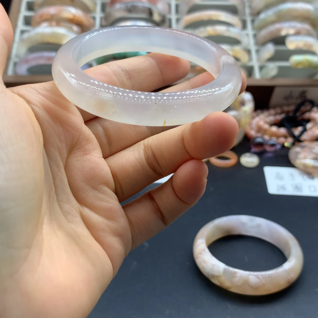 【闪购商品】玛瑙/玉髓手镯未镶嵌牛****子