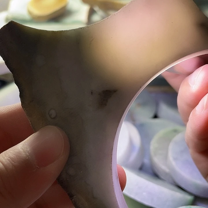 翡翠挂件未镶嵌毛料47