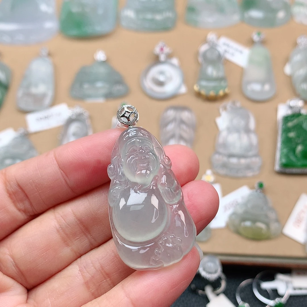 翡翠颈饰18K金镶嵌财神爷