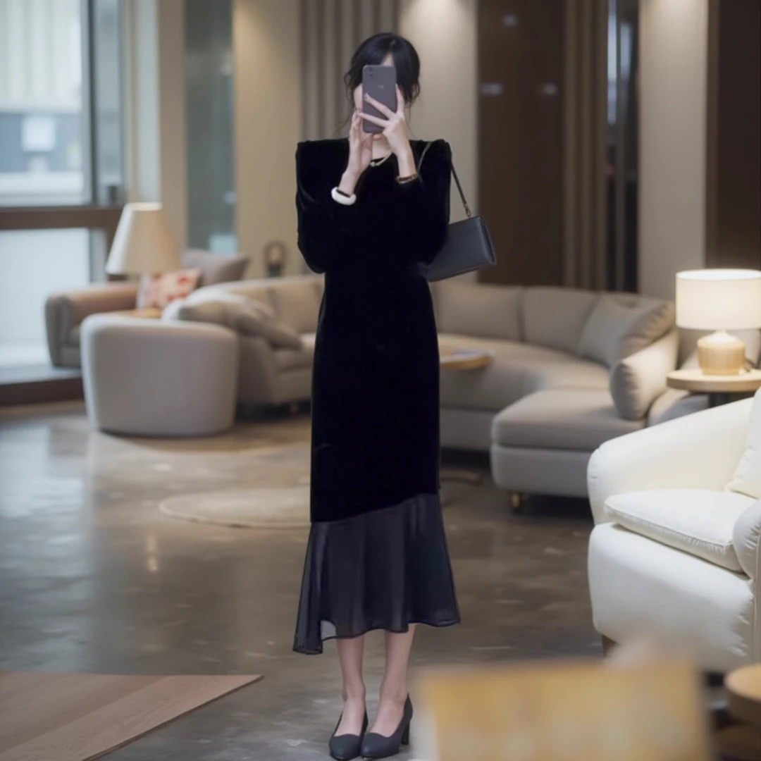春季千金穿搭圣诞礼服小黑裙子女鱼尾拼接金丝绒赫本风法式连衣裙