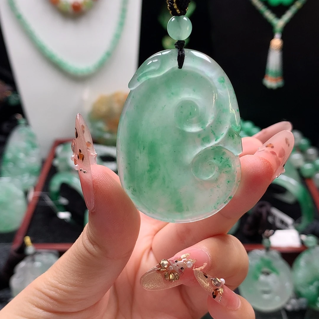 石英质玉未镶嵌吊坠