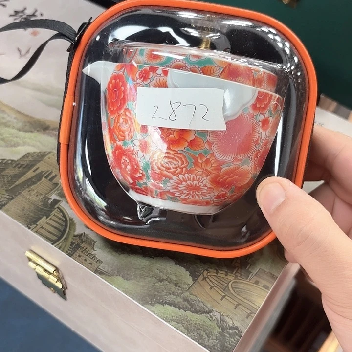 孤品茶具套装等。