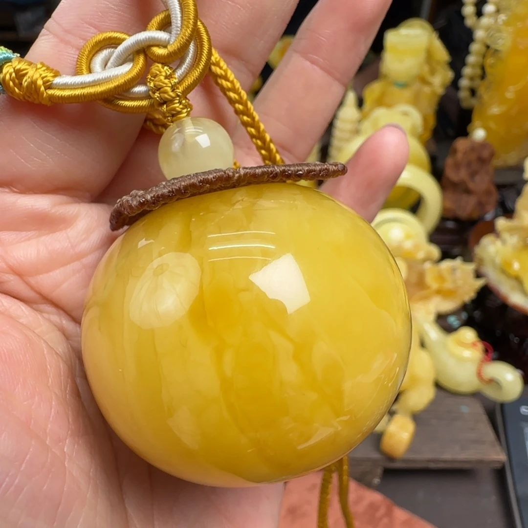 蜜蜡未镶嵌珠宝奇石