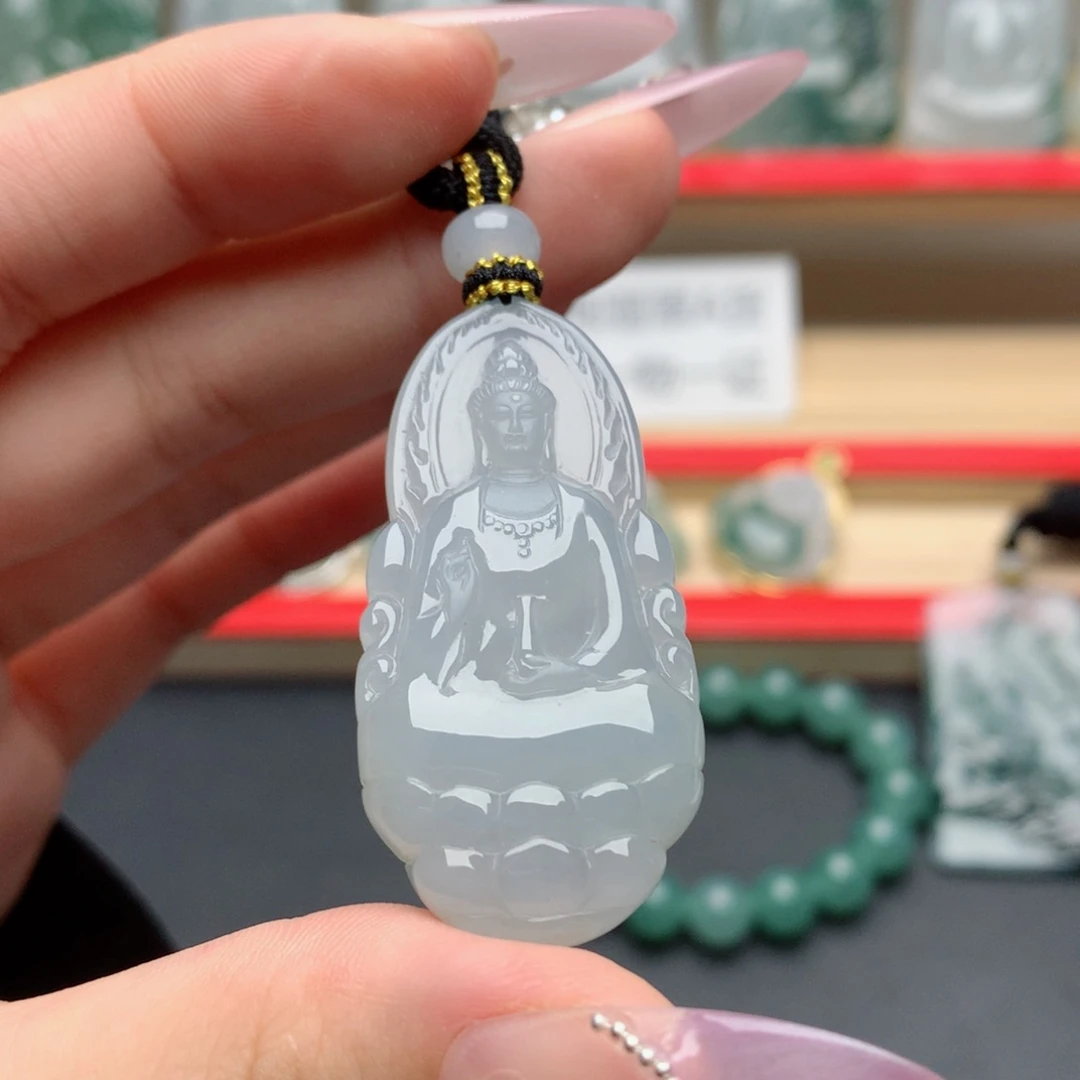 翡翠未镶嵌颈饰素衣观音