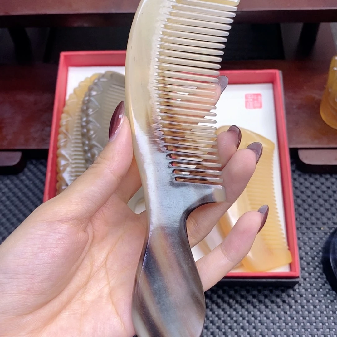 纯手工制作纯牛角梳子