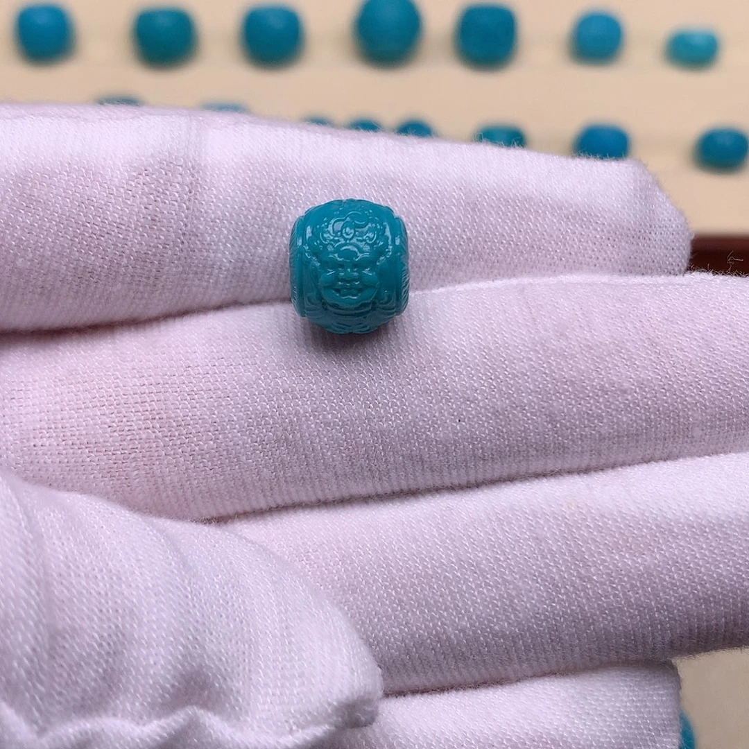 绿松石未镶嵌天然原矿绿松石财神10.4