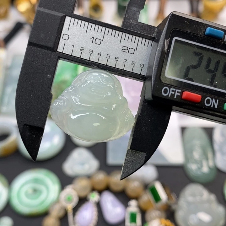 翡翠未镶嵌颈饰未