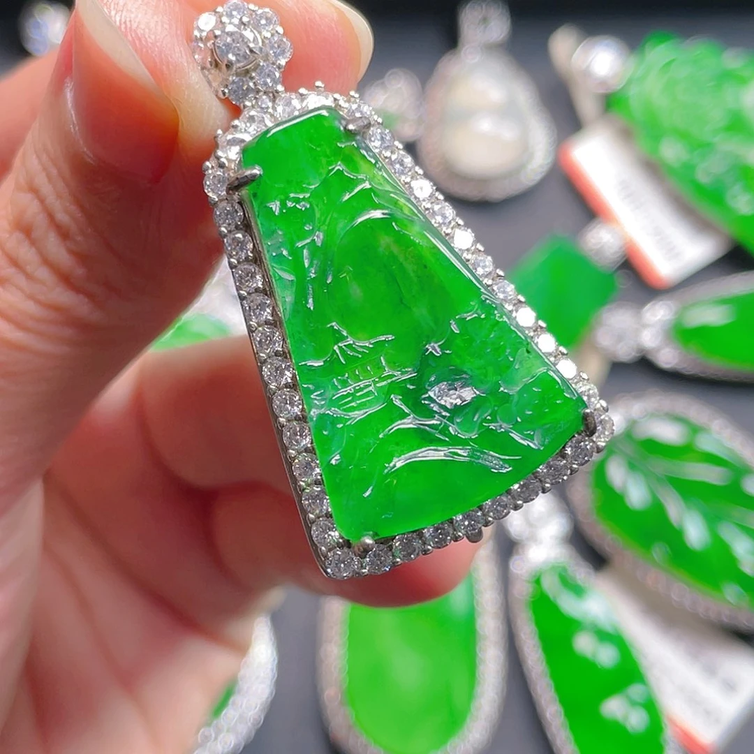 吊坠(不含链)未镶嵌翡翠