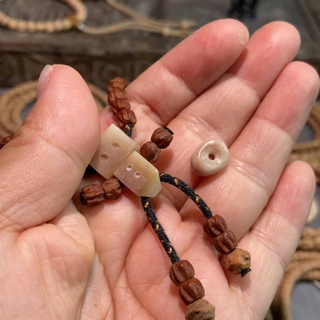 颖***宝柏香籽/百香籽吊坠