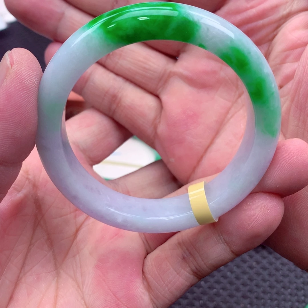 小****翡翠未镶嵌手镯翡翠