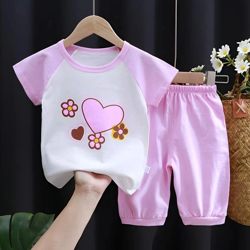 男女孩洋气卡通夏季休闲幼儿园纯棉薄款1-3岁幼儿外出服超萌炸街