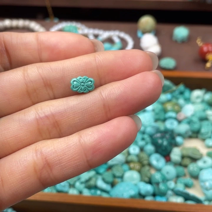 背***影绿松石未镶嵌戒指