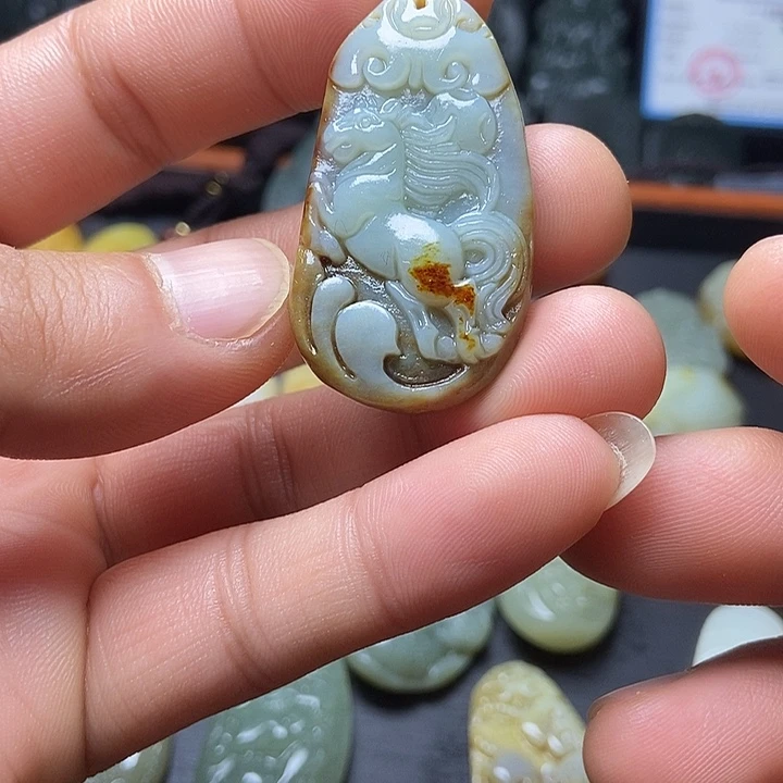 颈饰未镶嵌和田玉