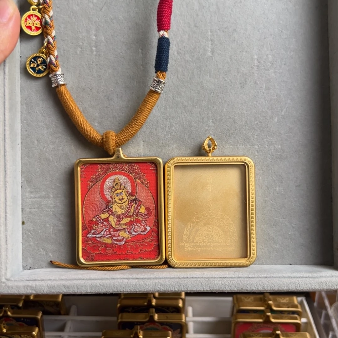 吊坠唇****?单面私人定制黄财神