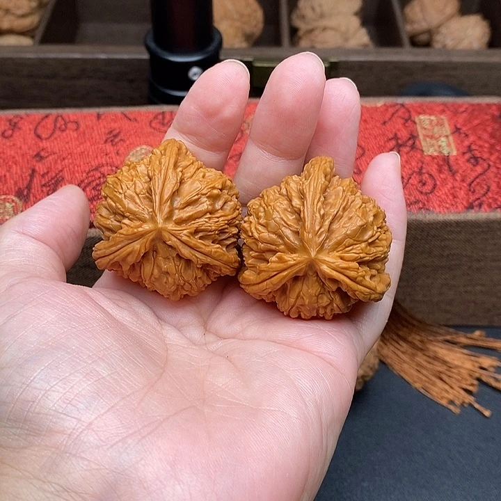 福***天把件文玩核桃白奔