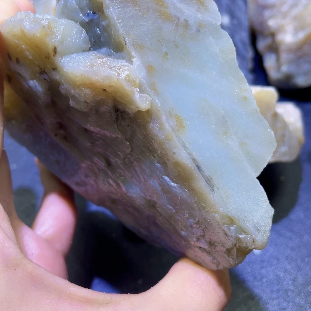 和田玉未镶嵌珠宝半成品