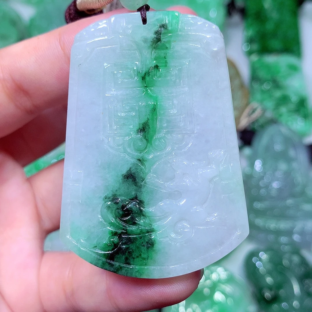 吊坠(不含链)未镶嵌翡翠
