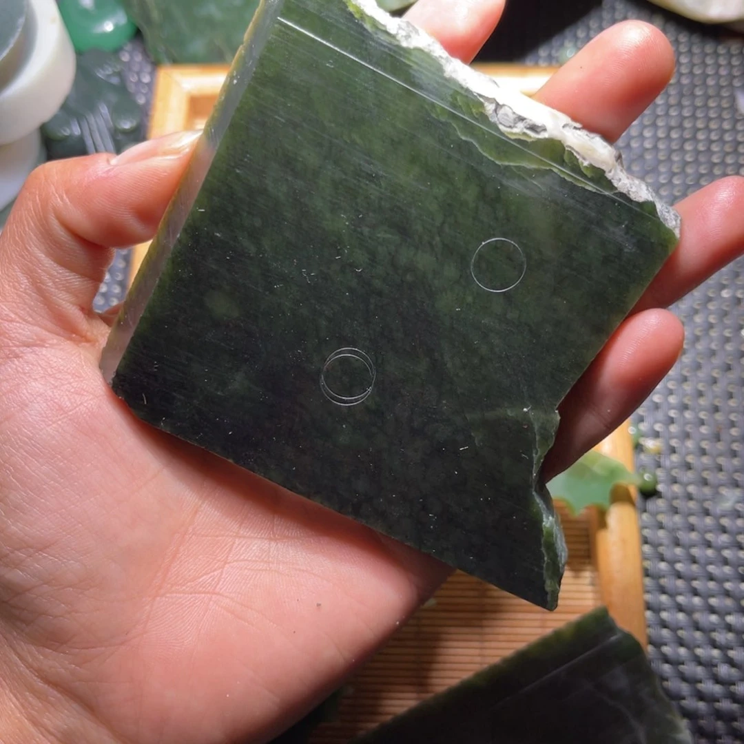 未镶嵌和田玉车挂