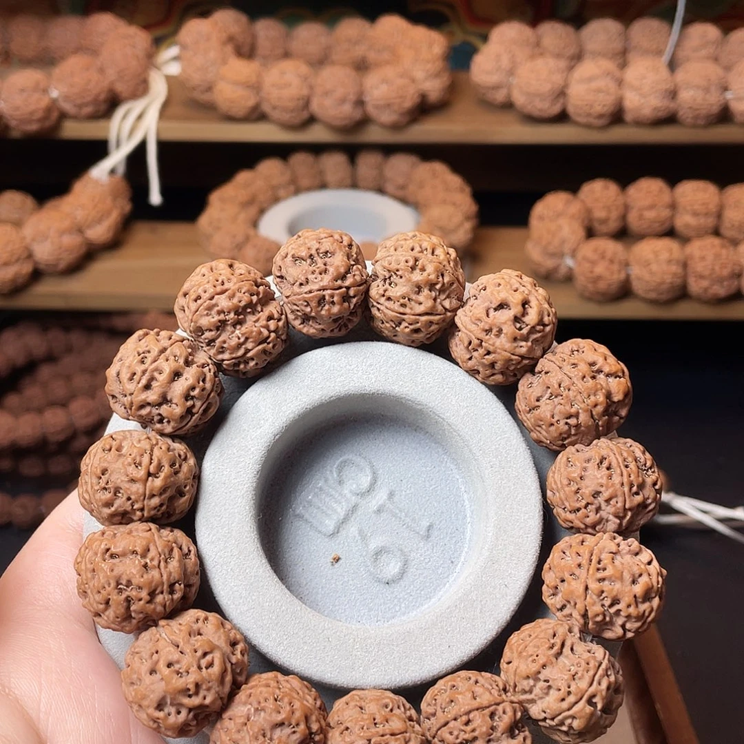 金刚菩提手串19尺蜂王梅花