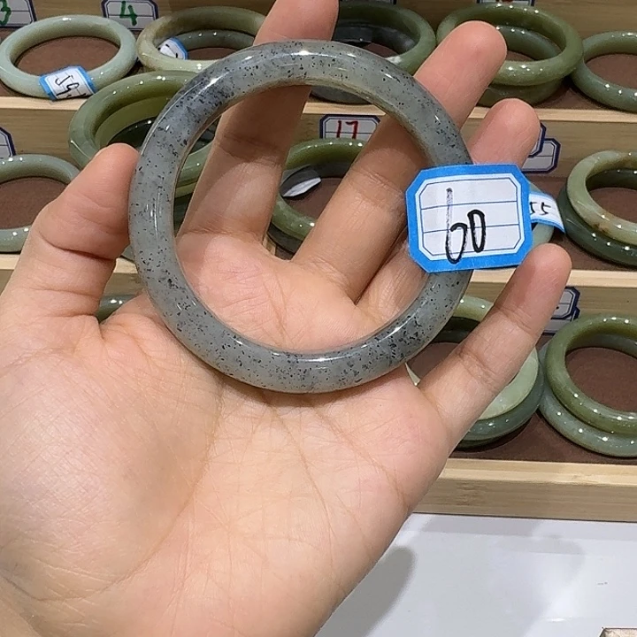 和田玉（糖玉）未镶嵌手链