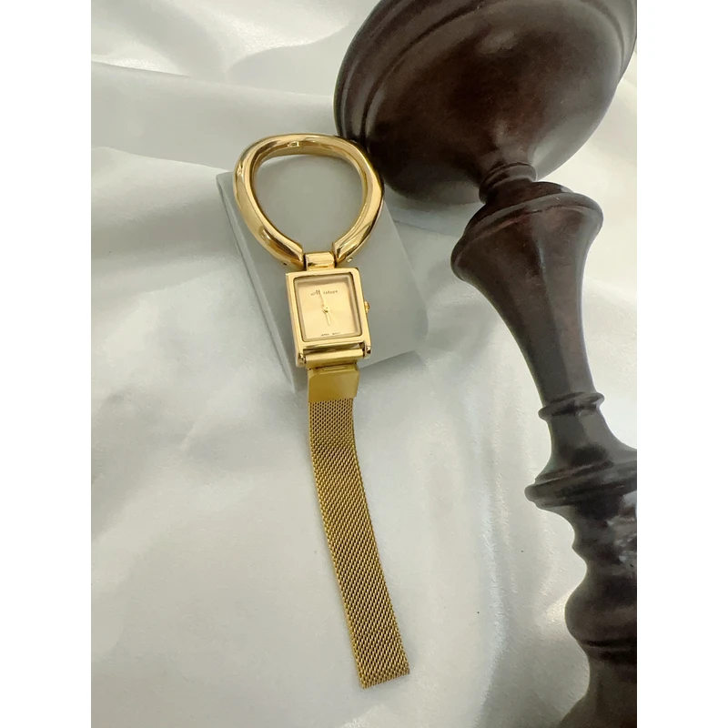 漏空款太钢手腕表不易掉色气质时尚百搭复古