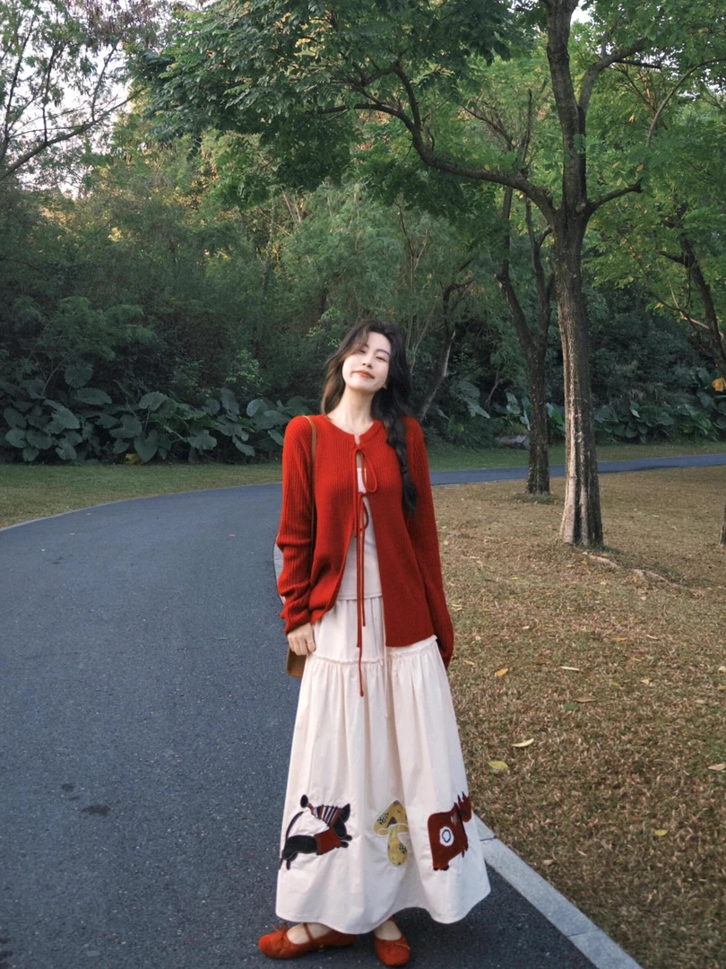2025秋季新款韩系穿搭红色开衫打底衫上衣高腰半身裙高级感三件套