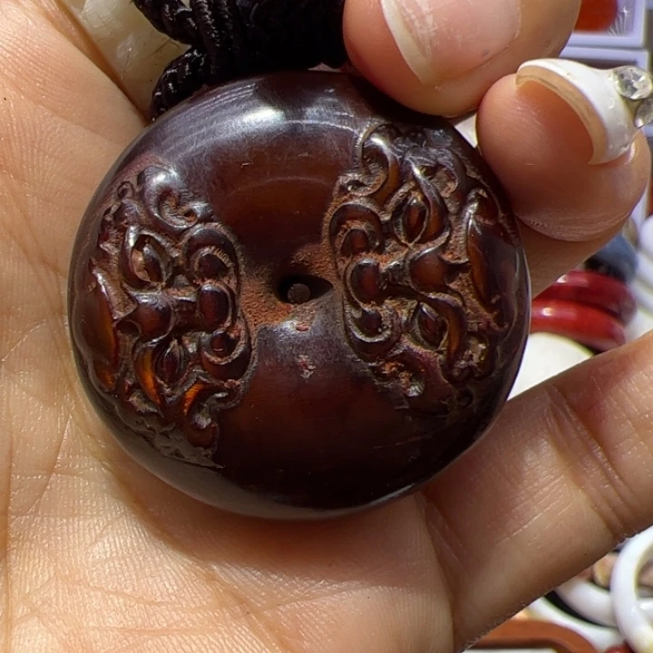 大果紫檀（缅甸花梨）射红扣子