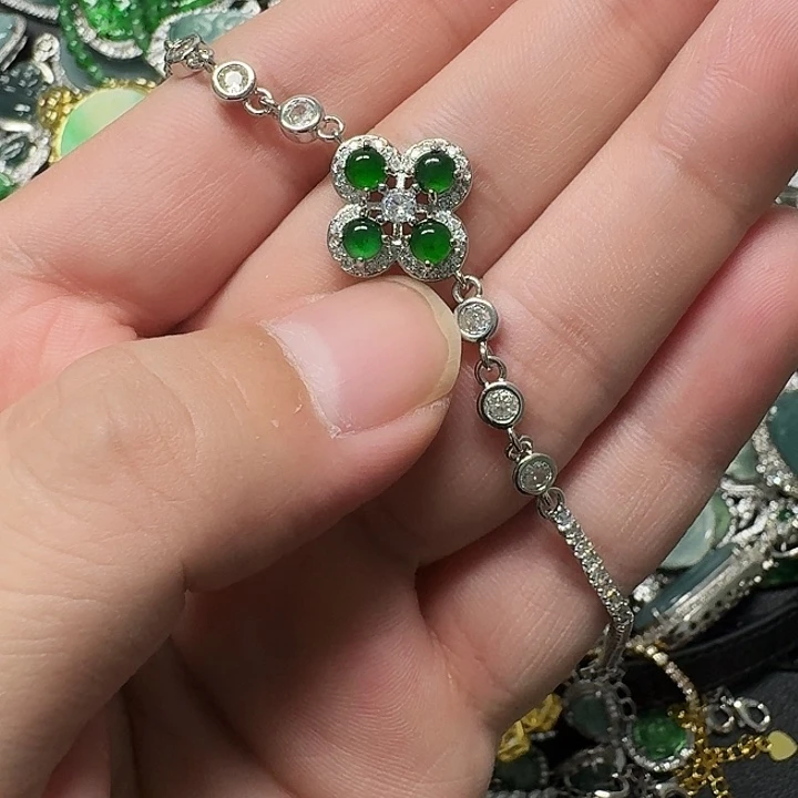 翡翠未镶嵌颈饰天然A货翡翠放漏