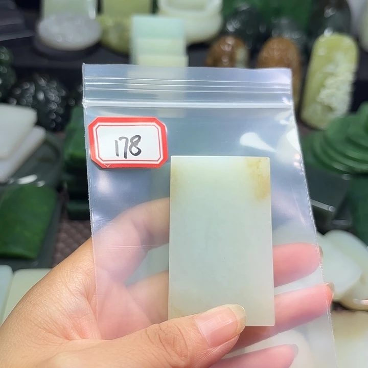 大***鹰和田玉未镶嵌珠宝半成品