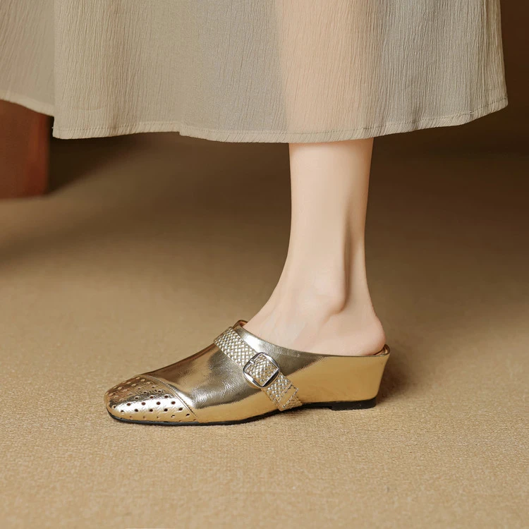 羊皮~5.5cm内增高镂空透气包头凉鞋女夏季新款皮带扣中跟坡跟拖鞋