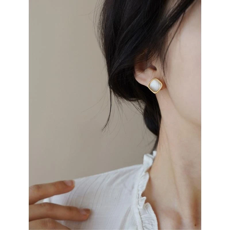 合金莫桑石耳饰 猫眼石耳环气质高级感法式几何方形蚊香盘耳夹