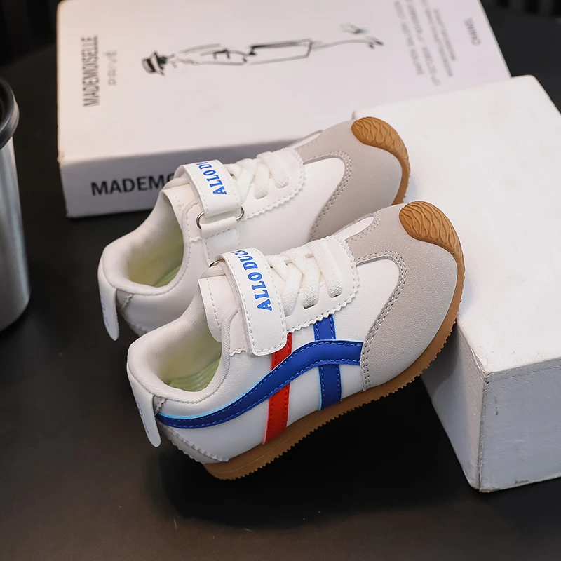 女童鞋子儿童德训运动板鞋2025年新款夏季透气防滑舒适薄款阿甘鞋