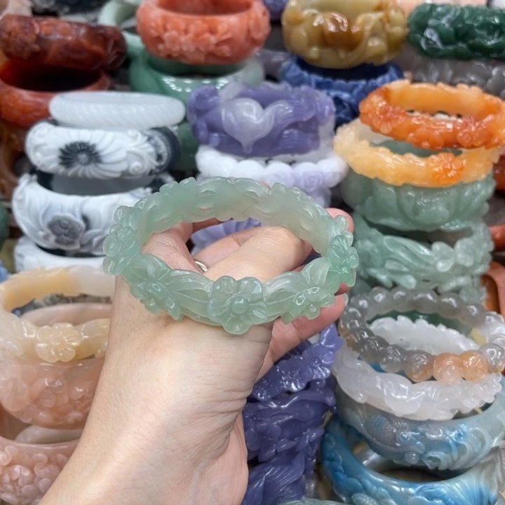 用***0石英岩玉未镶嵌手镯