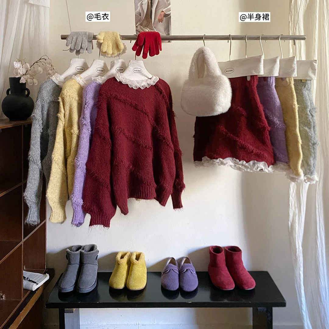 圣诞红穿搭针织毛衣短裙两件套女冬氛围感拼接花边领厚实毛线套装