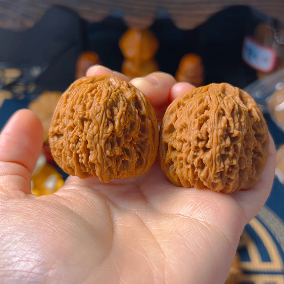 文玩核桃把件赵喜满南疆石40