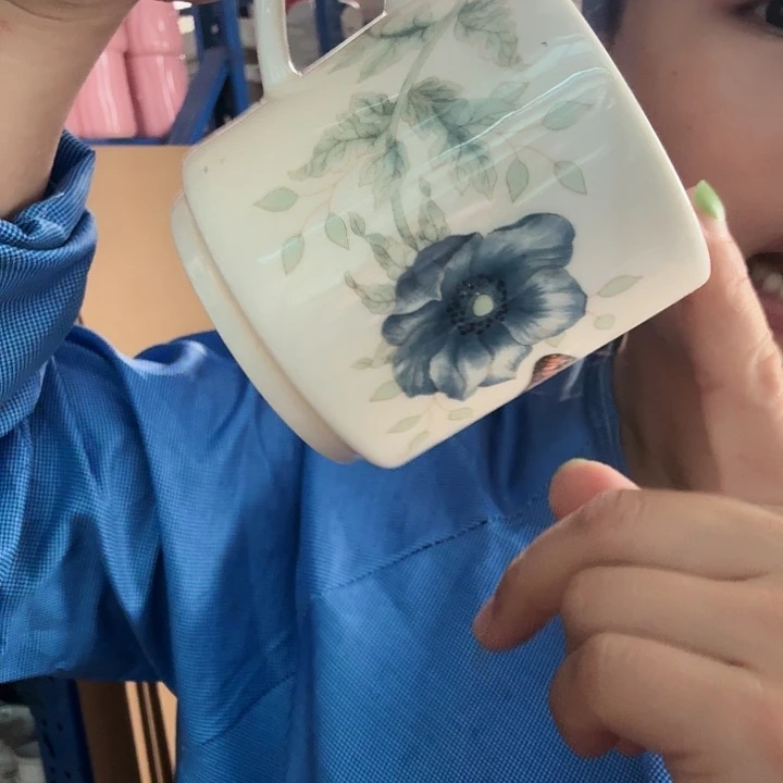 外贸尾单高温陶瓷微瑕蓝花杯子