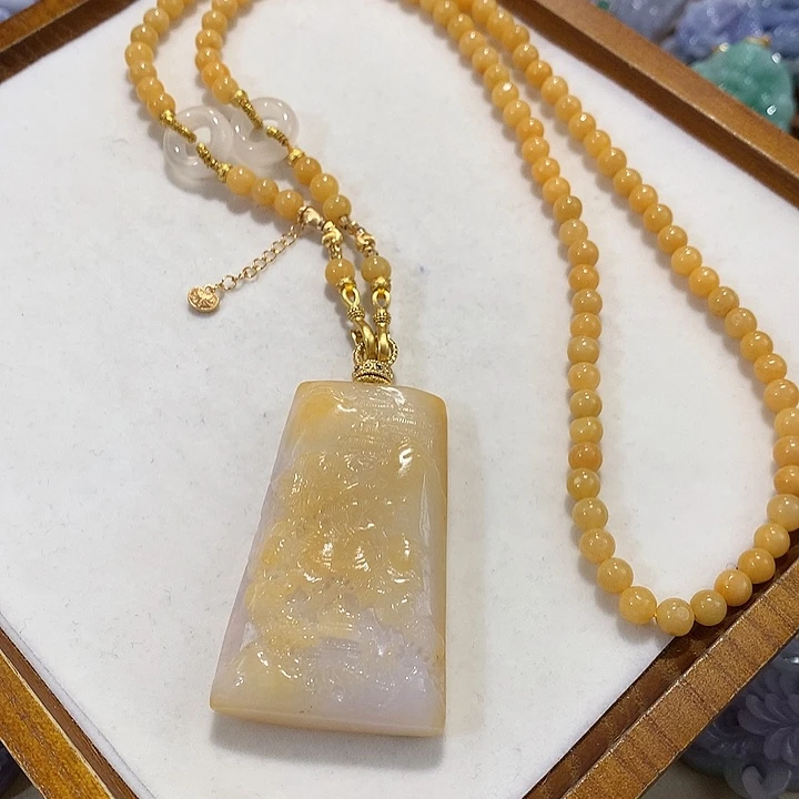 翡翠未镶嵌颈饰翡翠吊坠