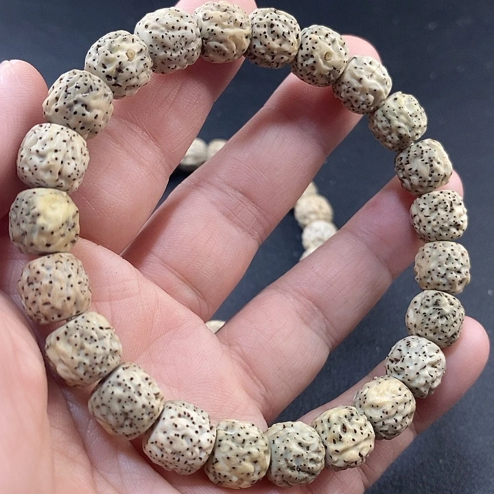 吊坠星月菩提雕刻龙蛇变10×9手串